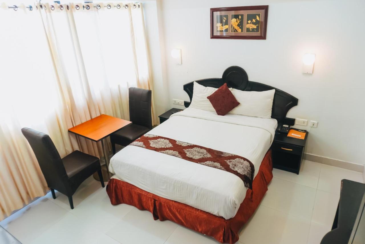Chothys Park Hotel Thiruvananthapuram Esterno foto